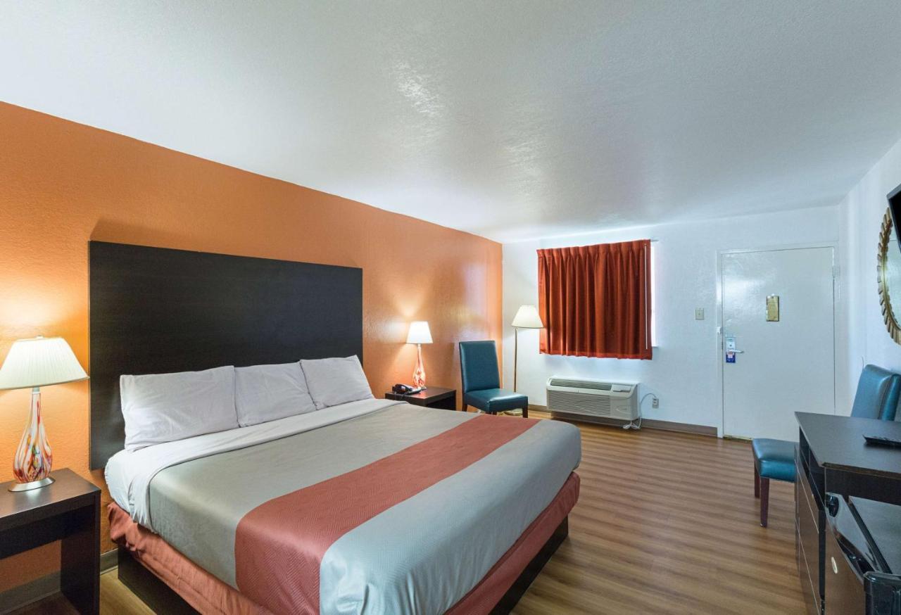 Motel 6 San Antonio Tx I10 West Экстерьер фото