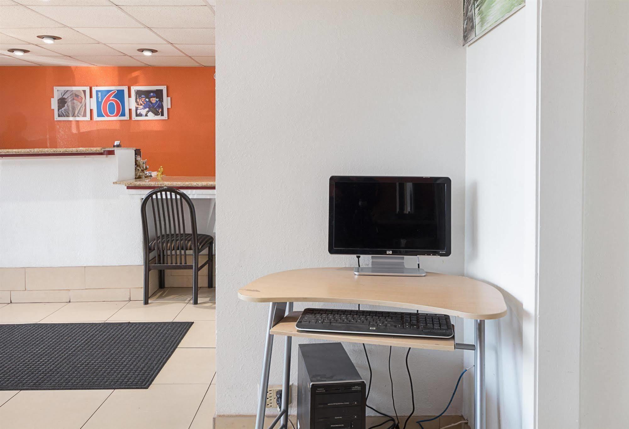 Motel 6 San Antonio Tx I10 West Экстерьер фото