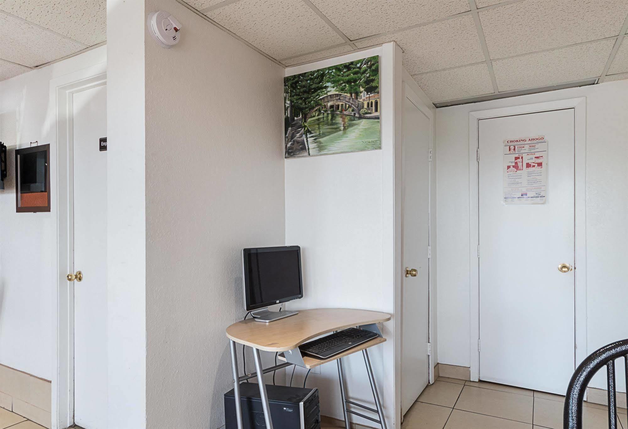 Motel 6 San Antonio Tx I10 West Экстерьер фото